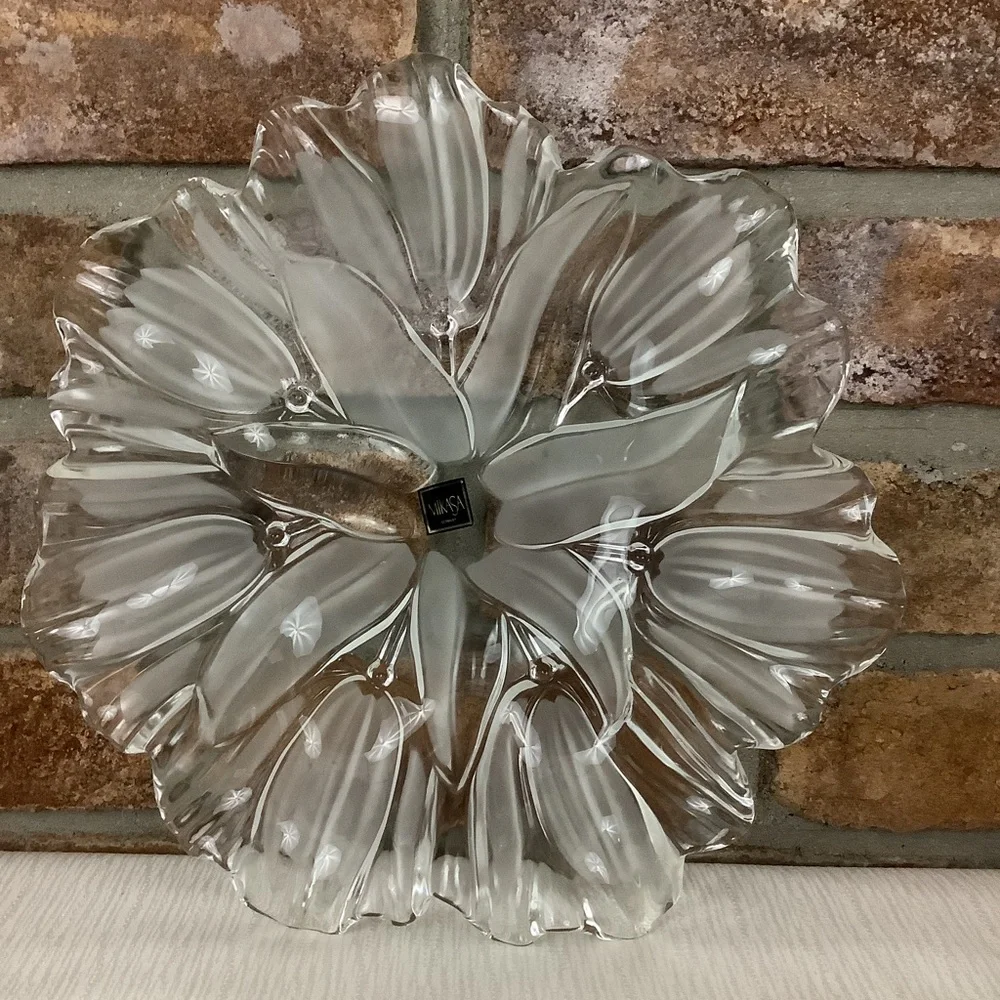 MIKASA Vintage Crystal Ruffled Tulip Satin Dish